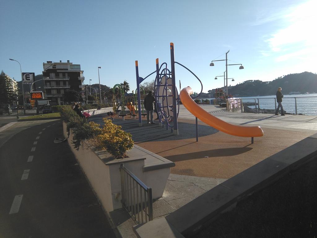 Vedi O' Mare Quant'E Bello Apartment Sestri Levante Luaran gambar